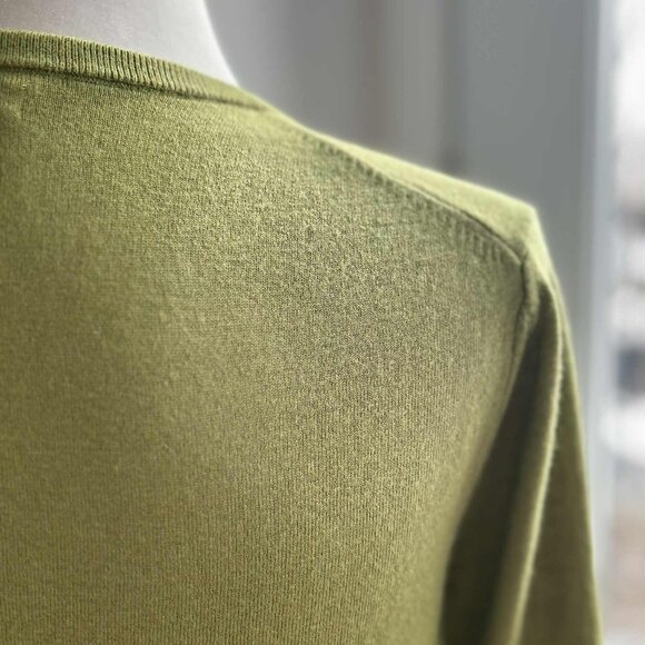Massimo Dutti Pistachio Soft Touch Wool Blend Fine Knit Crewneck Sweater – US M - Picture 10 of 11